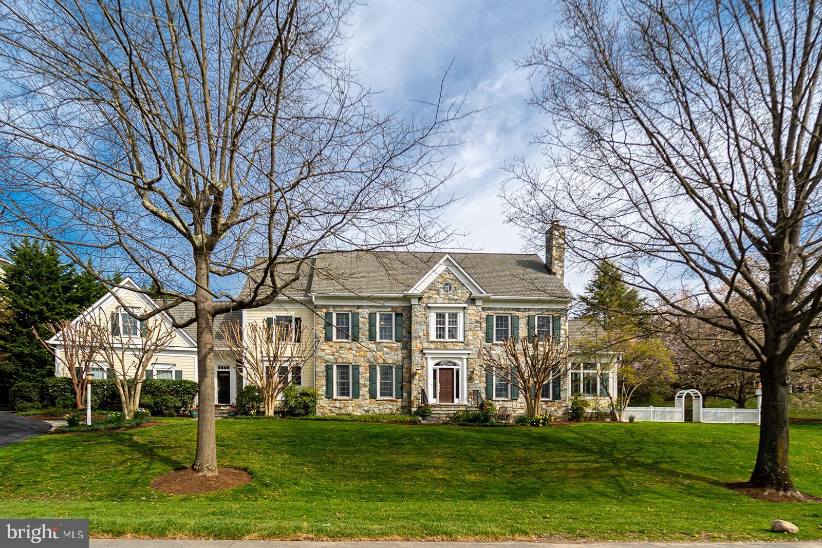 MCAULEY PARK - Residential