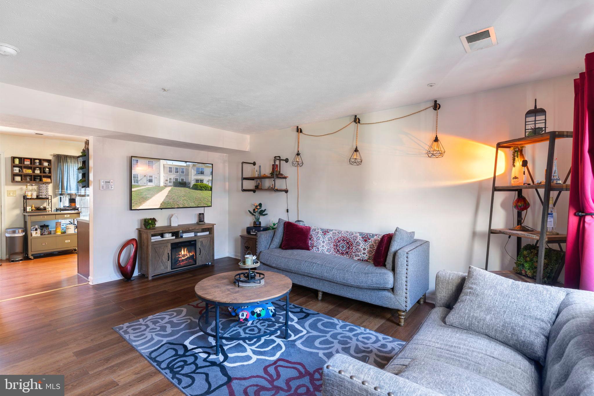 THE TOWNES AT WESTBURY - Residential