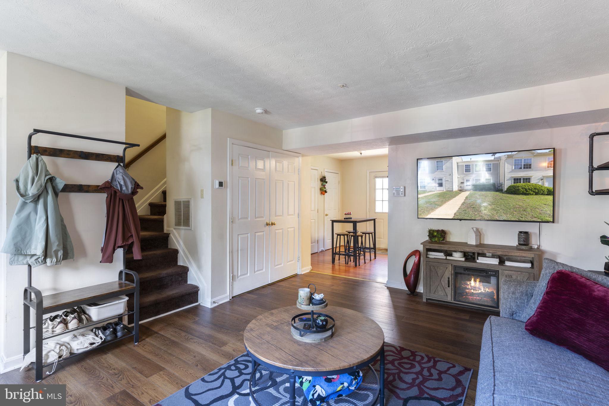 THE TOWNES AT WESTBURY - Residential