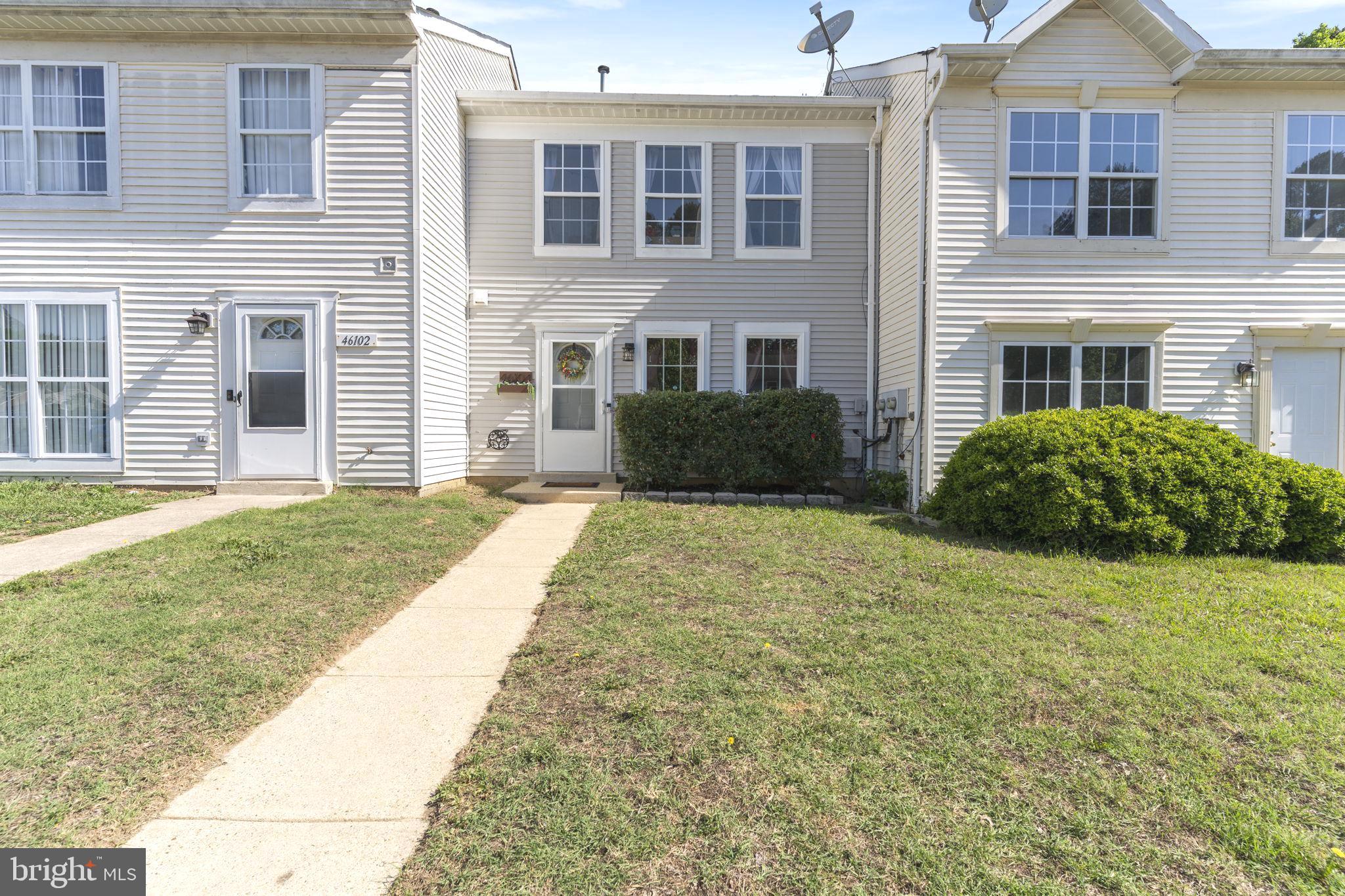 THE TOWNES AT WESTBURY - Residential