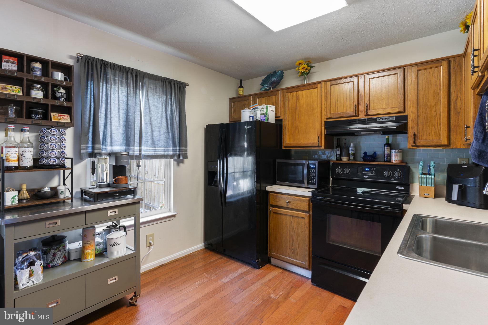 THE TOWNES AT WESTBURY - Residential