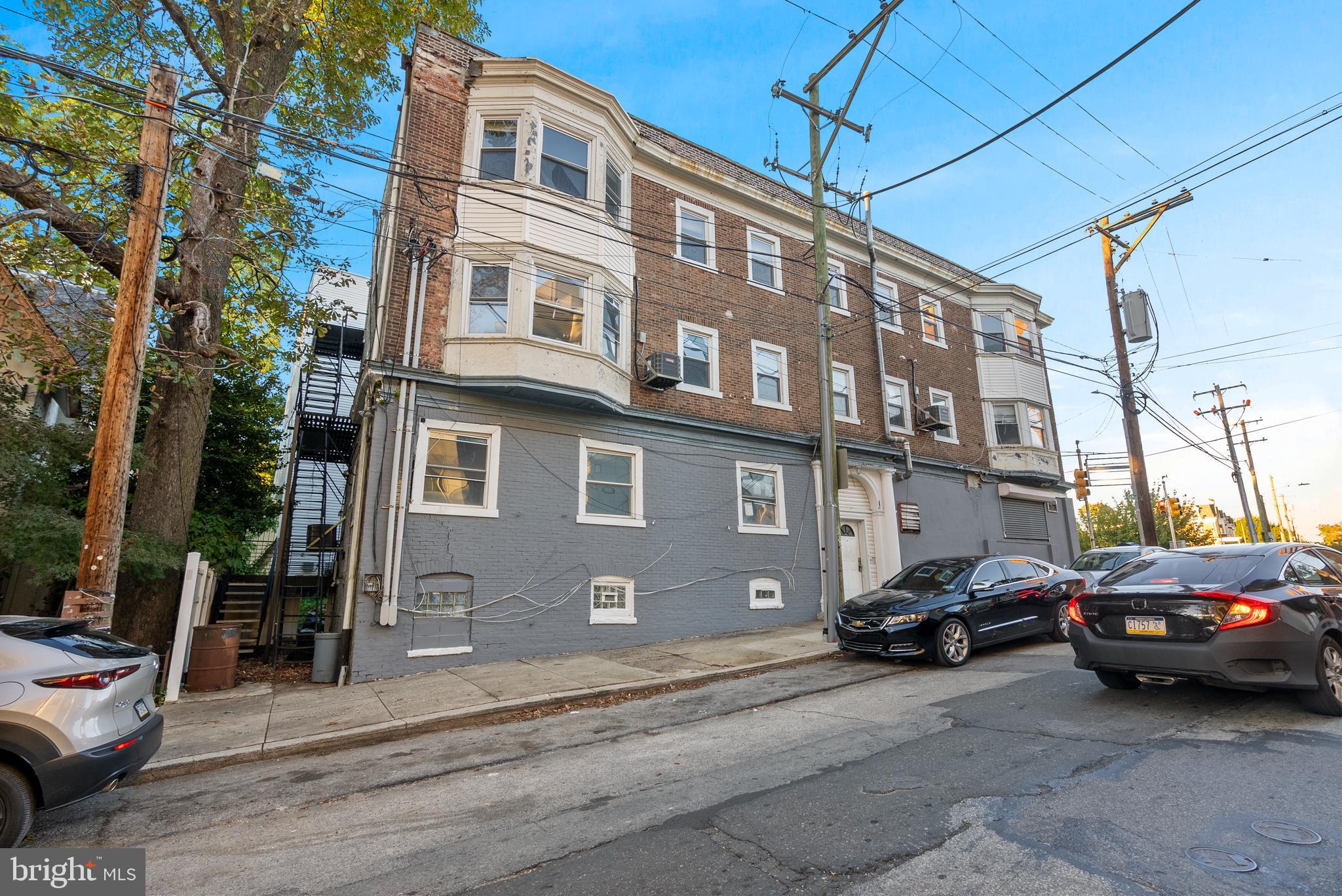 GERMANTOWN (WEST) - Commercial Sale