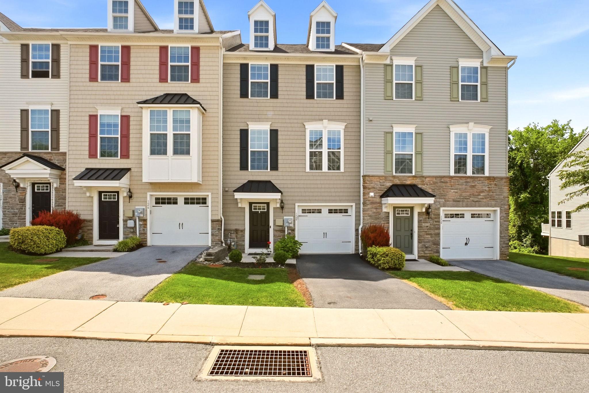 TOWNES AT MALVERN - Residential