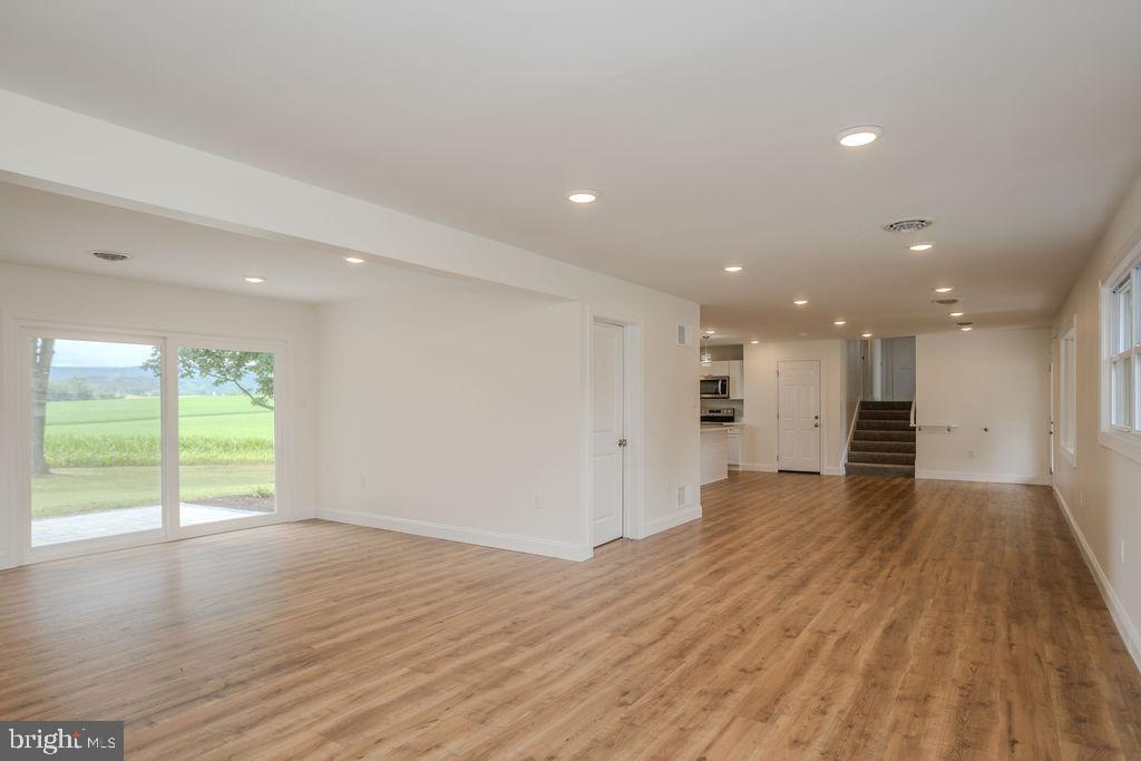 FAYETTEVILLE - Residential