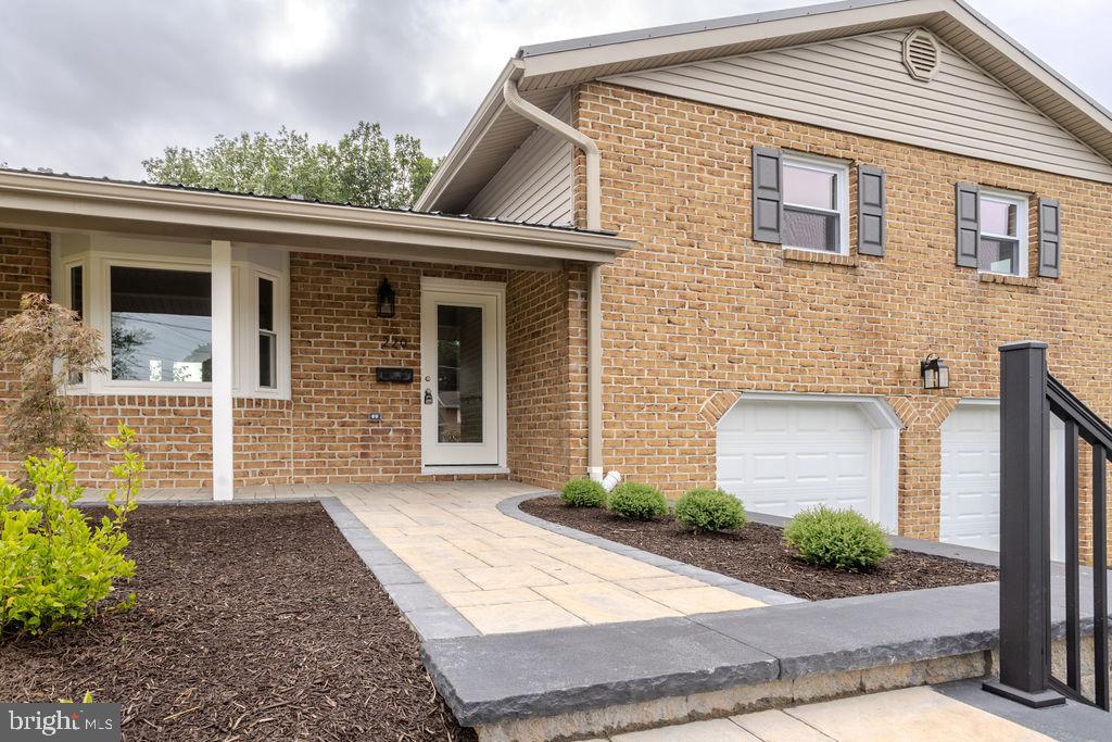 FAYETTEVILLE - Residential