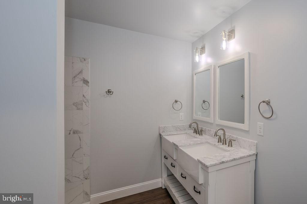 FAYETTEVILLE - Residential