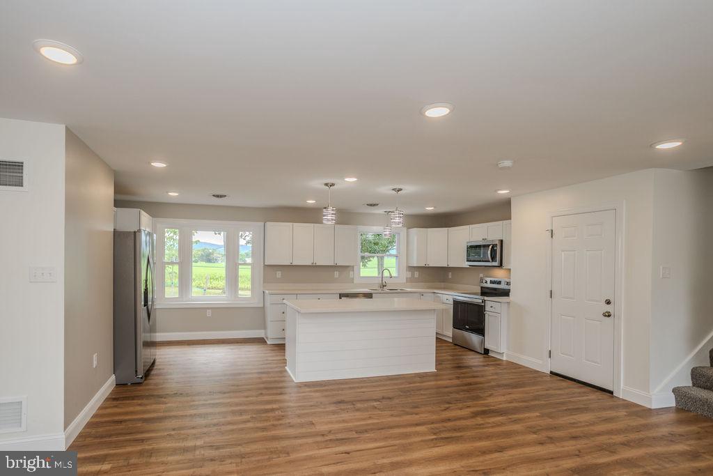 FAYETTEVILLE - Residential