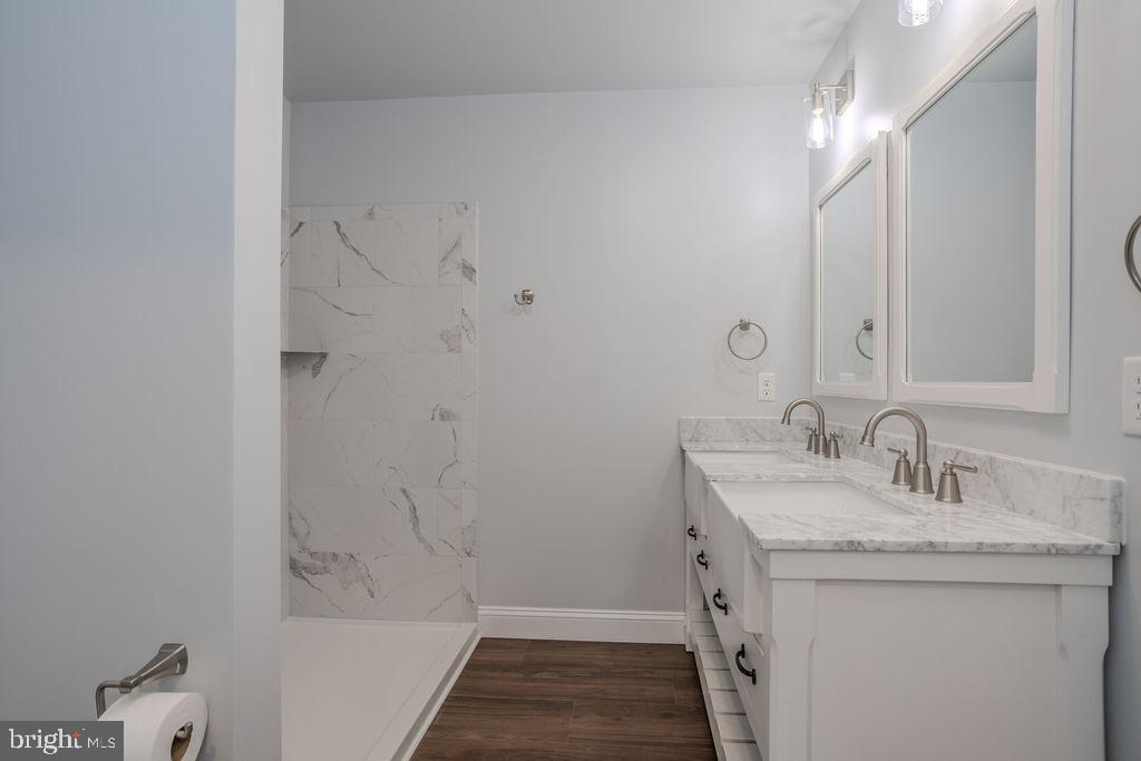 FAYETTEVILLE - Residential