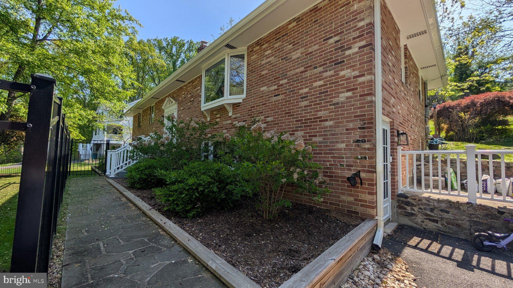 WHEATON OUT RES. (2) - Residential Lease