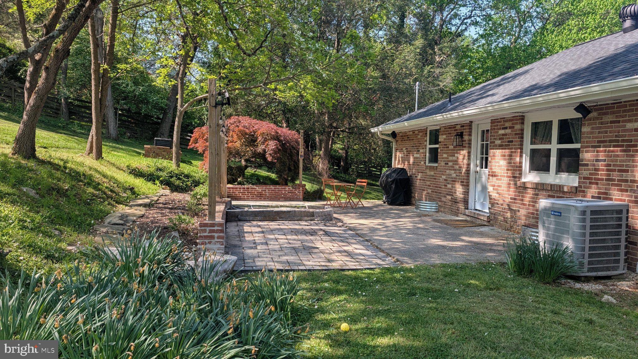 WHEATON OUT RES. (2) - Residential Lease