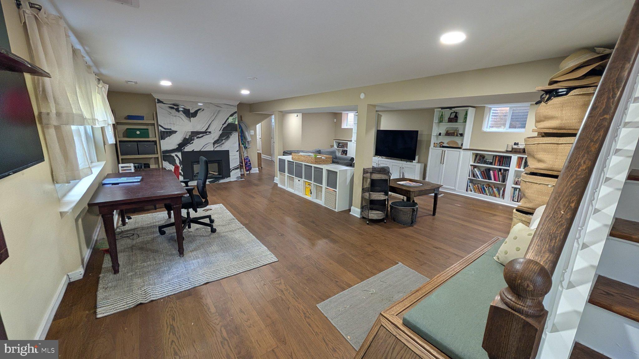 WHEATON OUT RES. (2) - Residential Lease