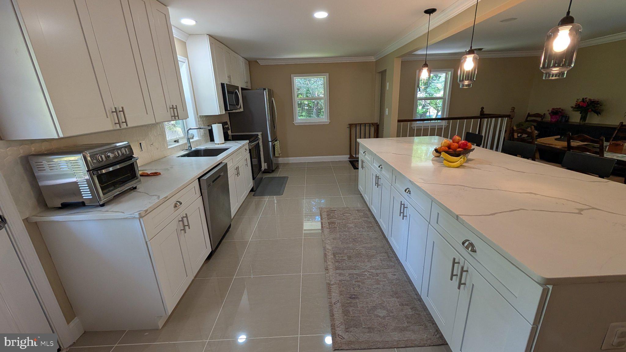 WHEATON OUT RES. (2) - Residential Lease