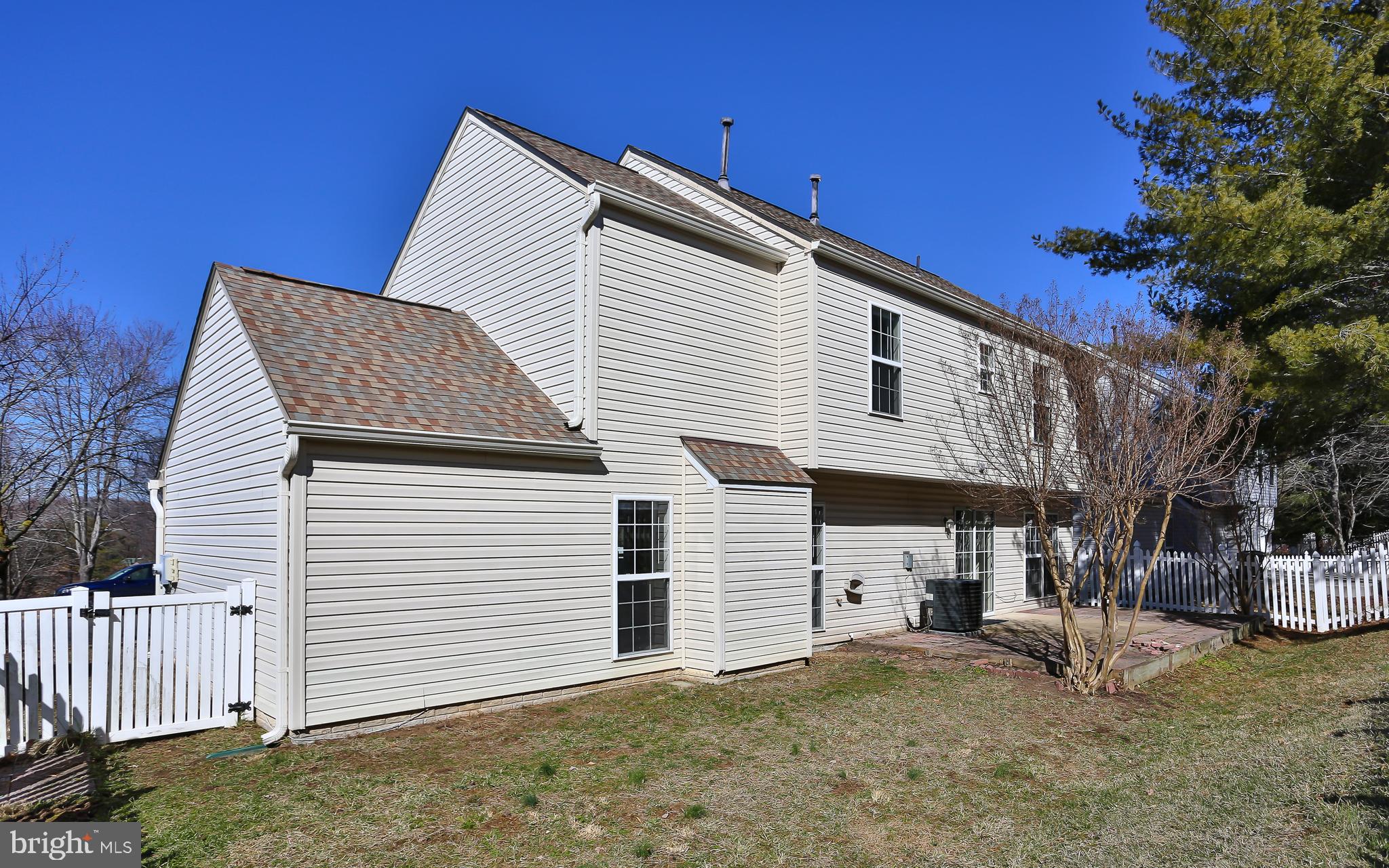 WAYSIDE VILLAGE - Residential Lease