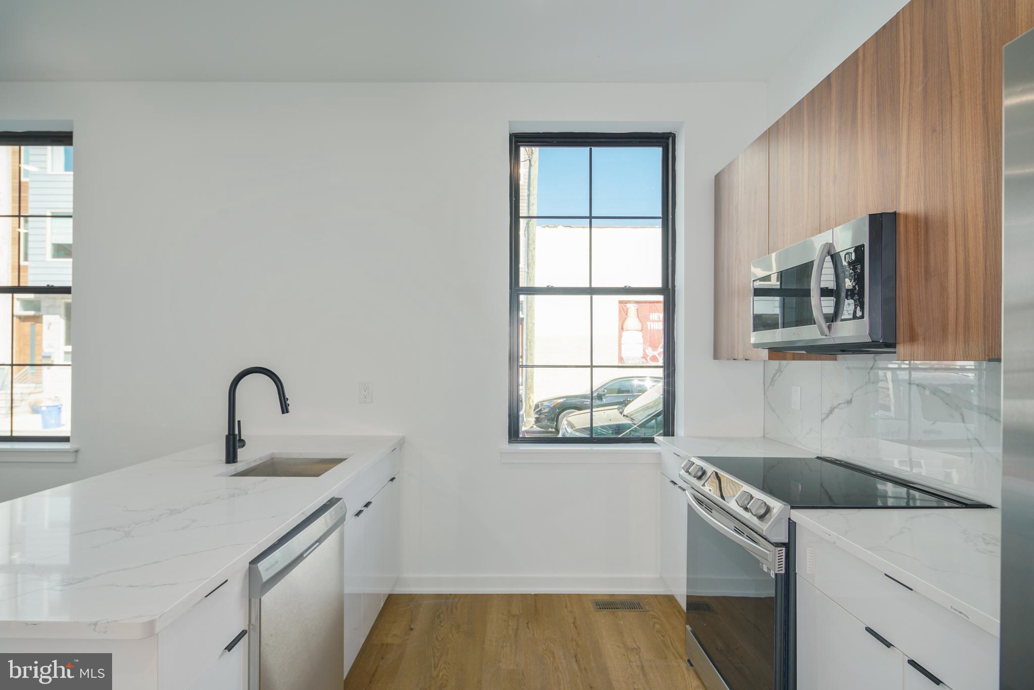 EAST PASSYUNK CROSSING - Residential Lease