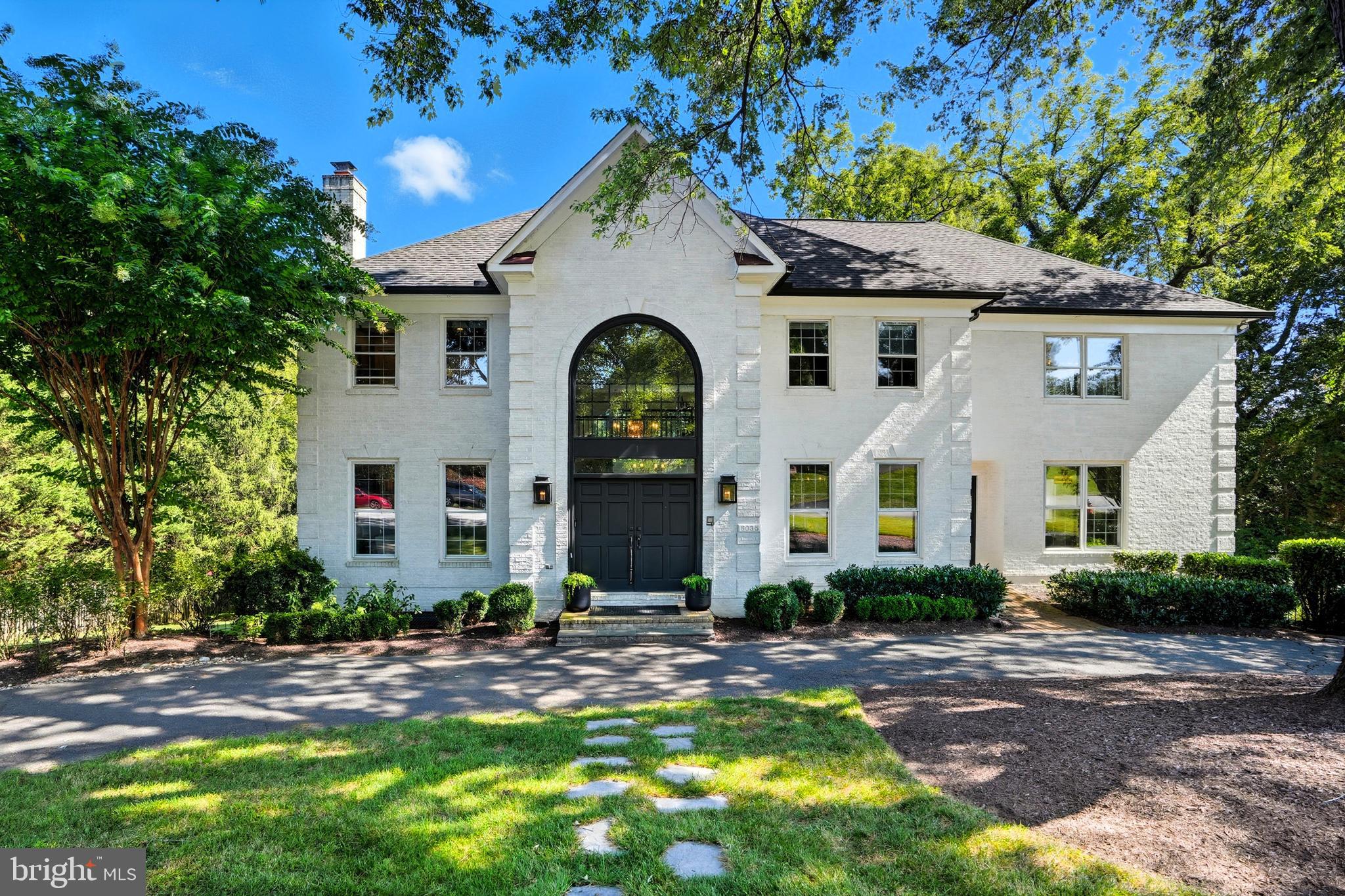 SAVILE MANOR - Residential