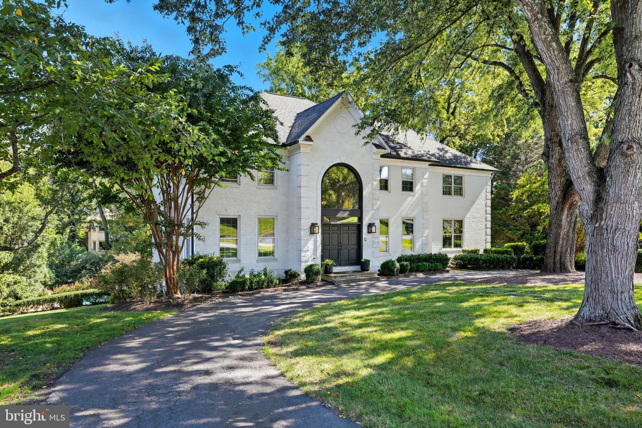 SAVILE MANOR - Residential
