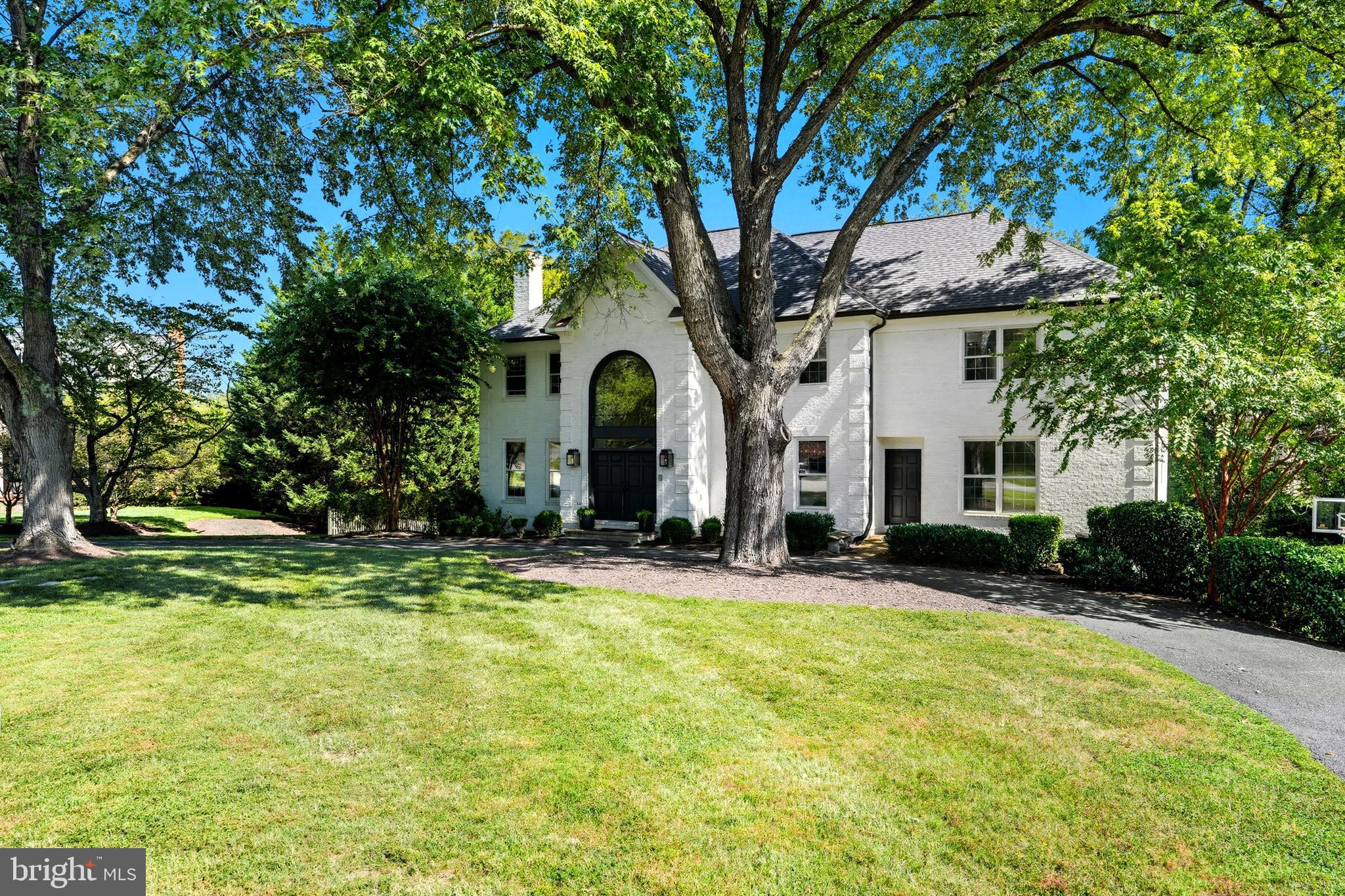 SAVILE MANOR - Residential