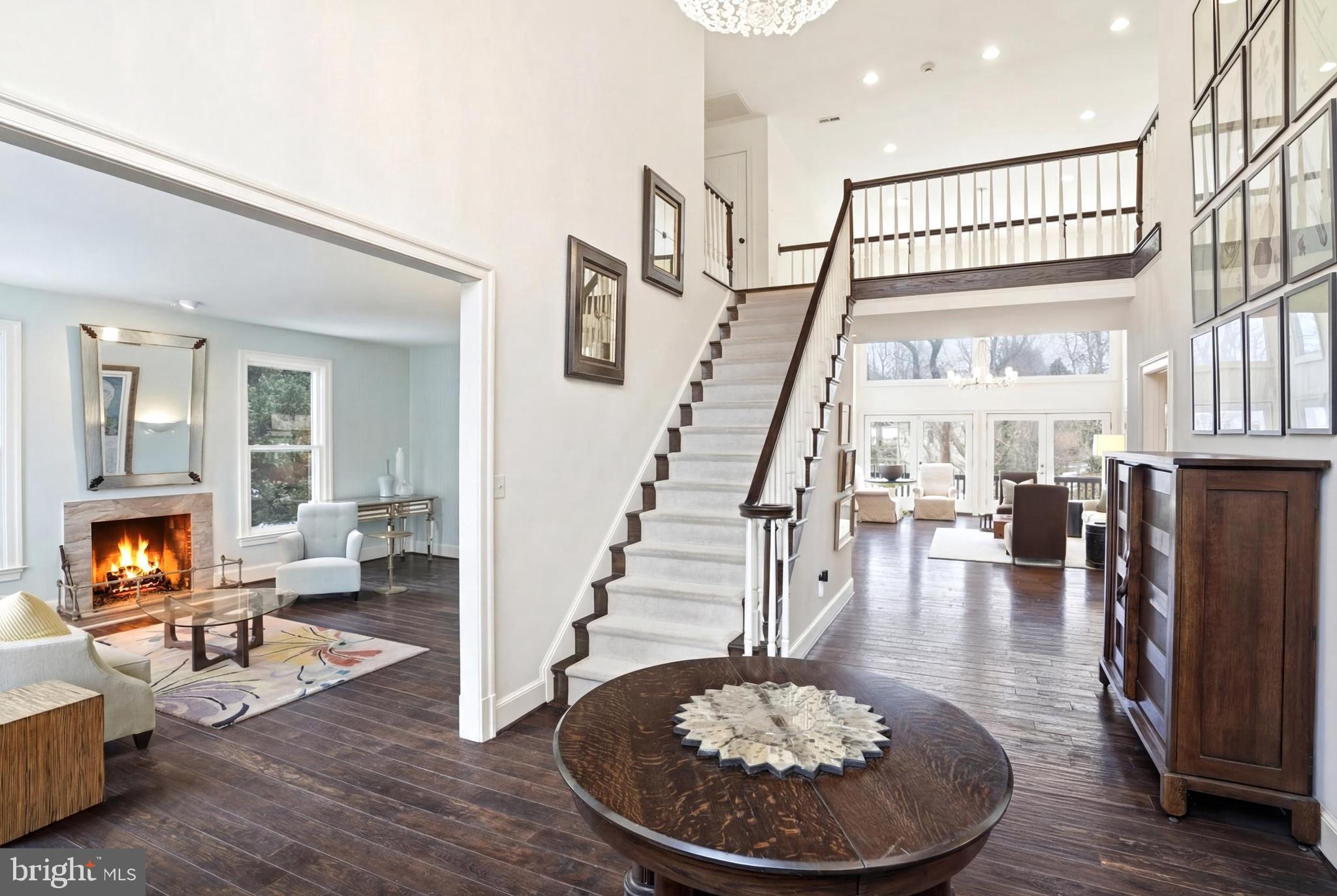 SAVILE MANOR - Residential