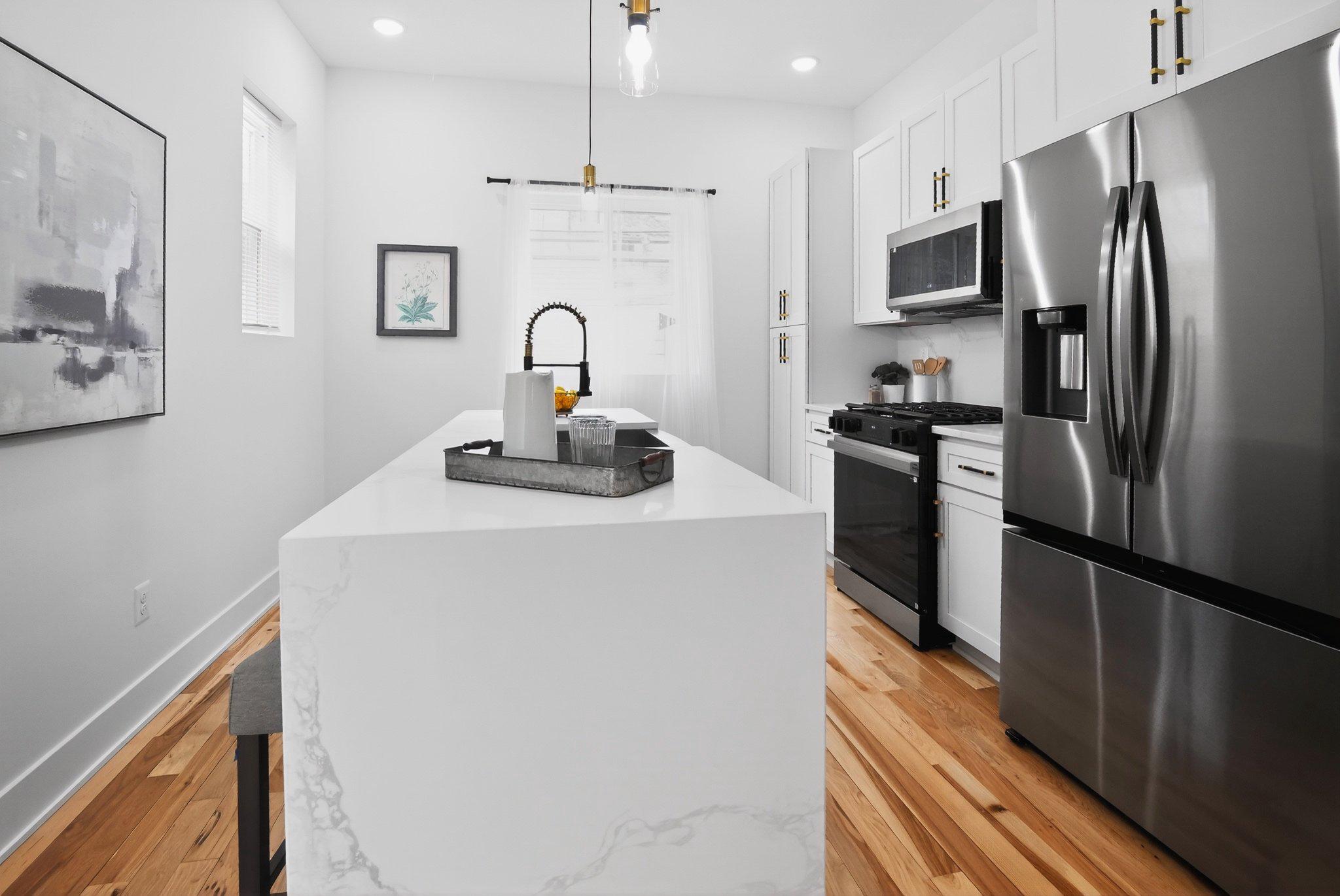 SQUIRREL HILL - Residential