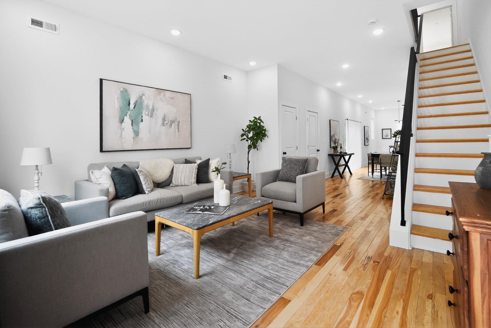 SQUIRREL HILL - Residential