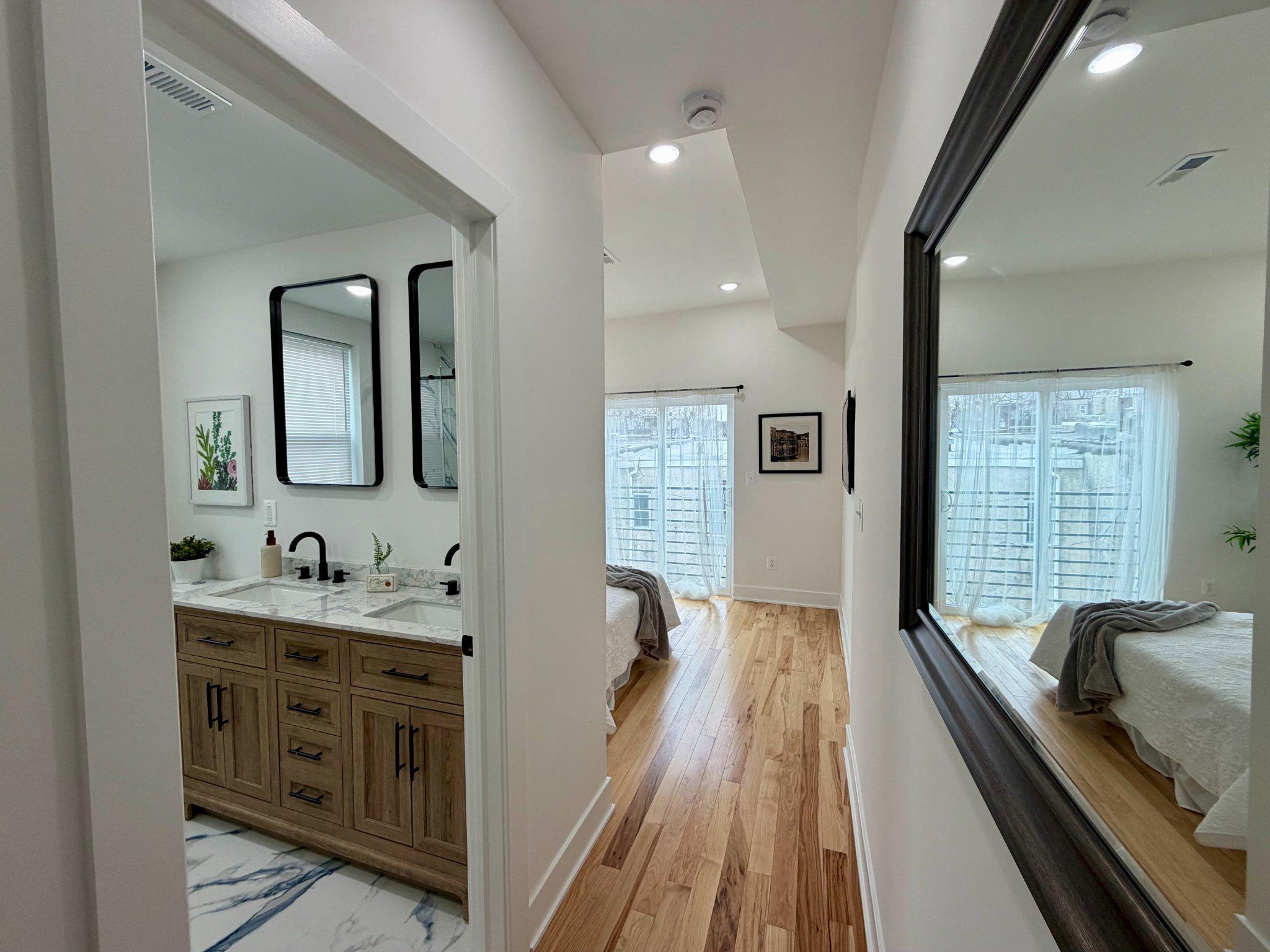 SQUIRREL HILL - Residential