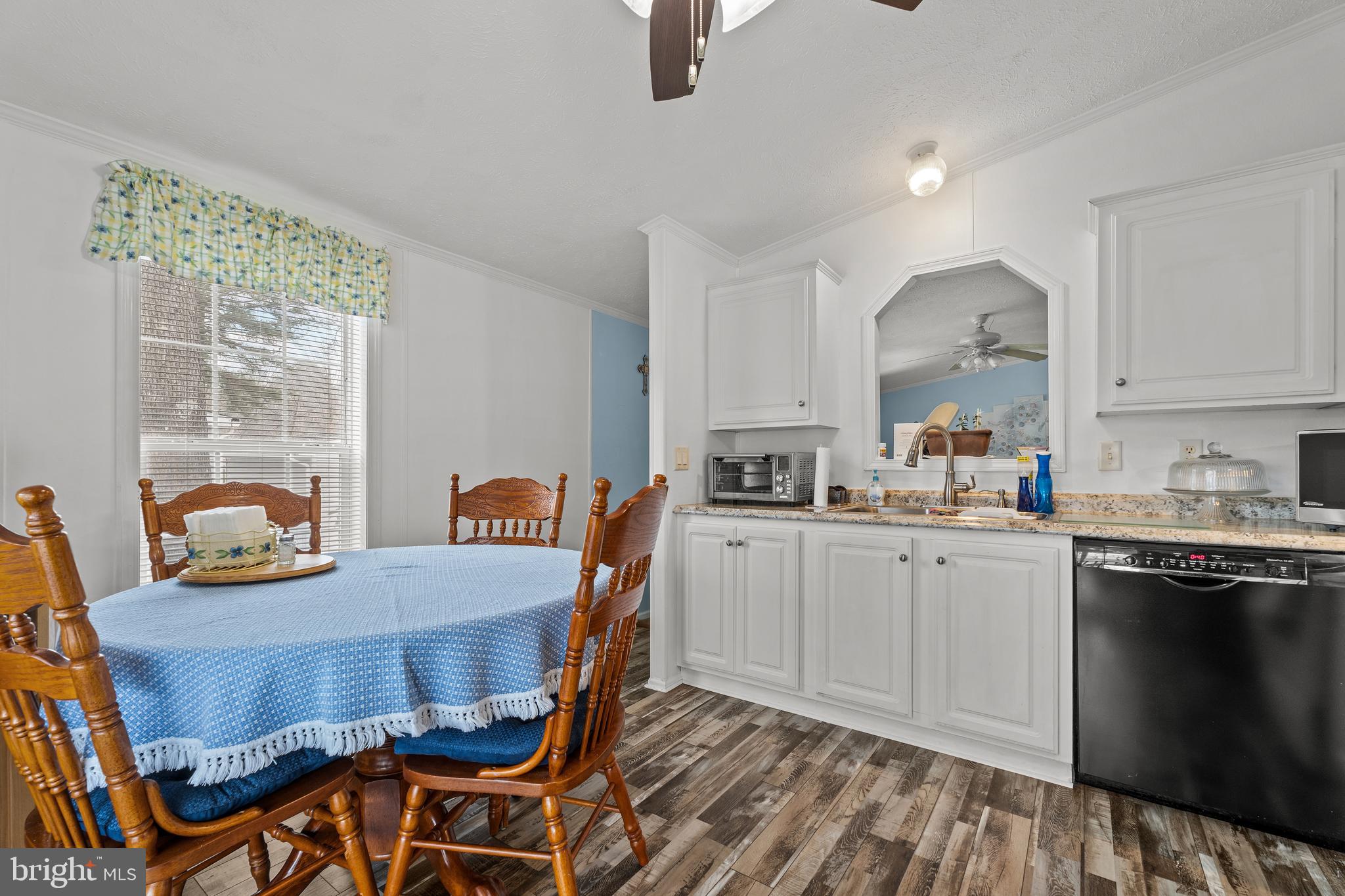 POTNETS LAKESIDE - Residential