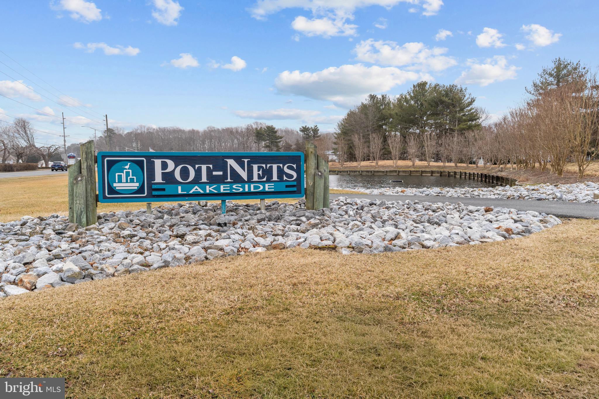 POTNETS LAKESIDE - Residential
