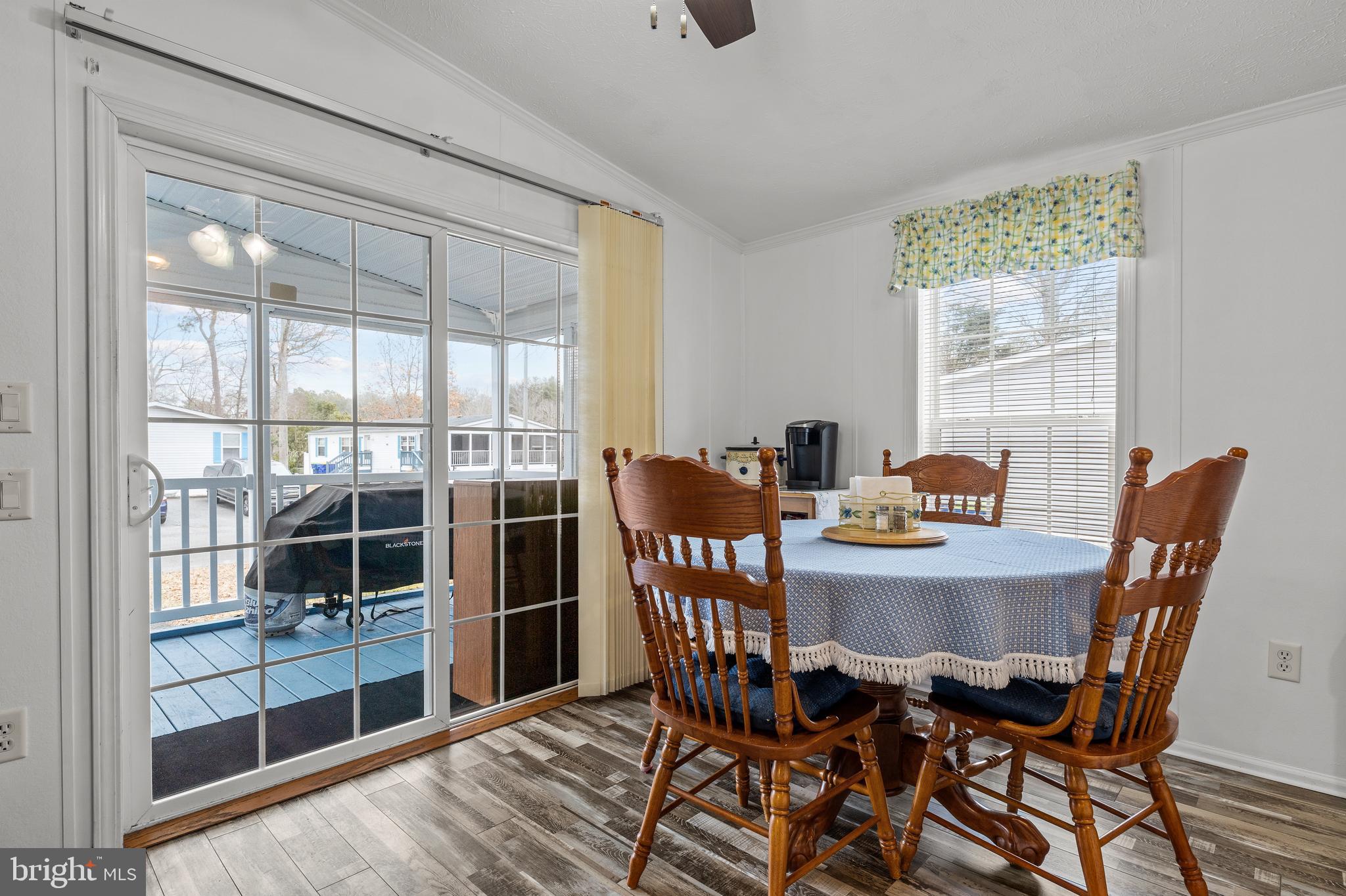 POTNETS LAKESIDE - Residential