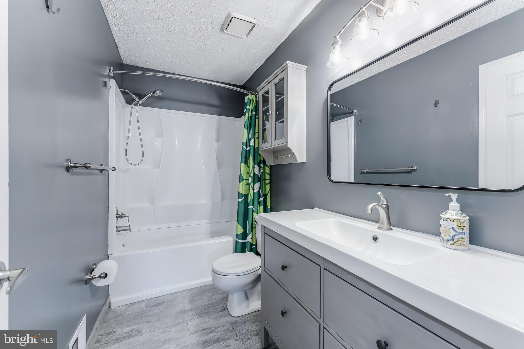MANASSAS PARK VILLAGE - Residential