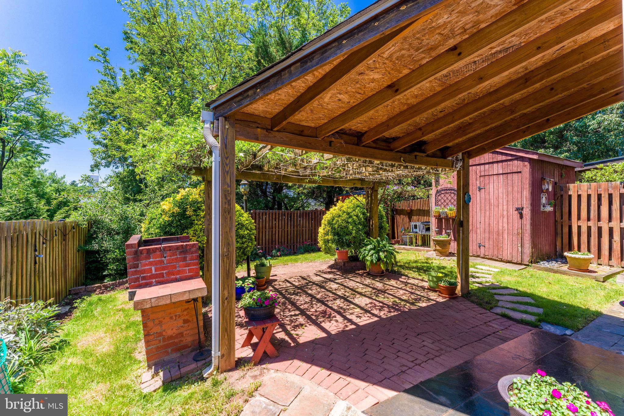 MANASSAS PARK VILLAGE - Residential