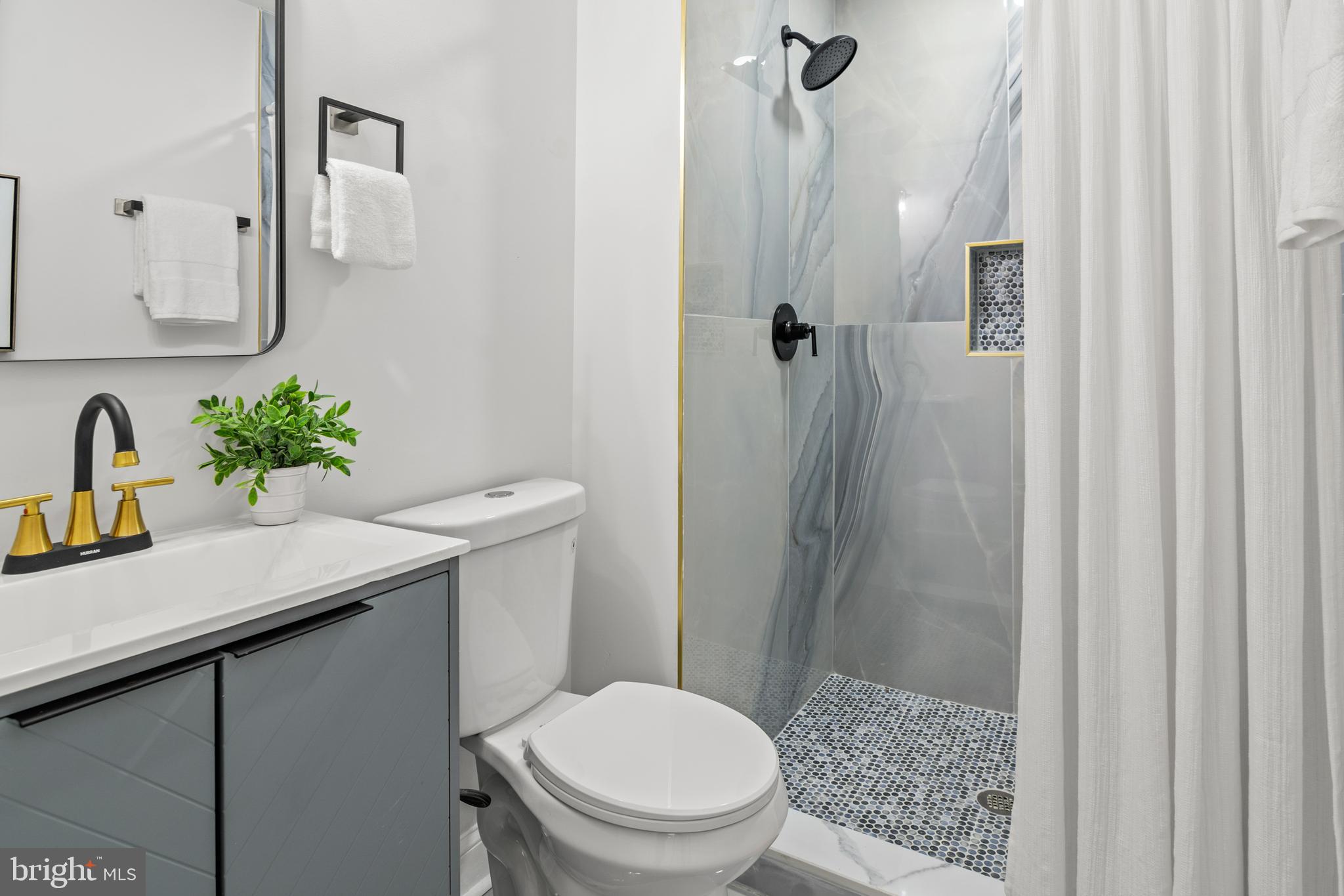 KNIGHTSBRIDGE - Residential