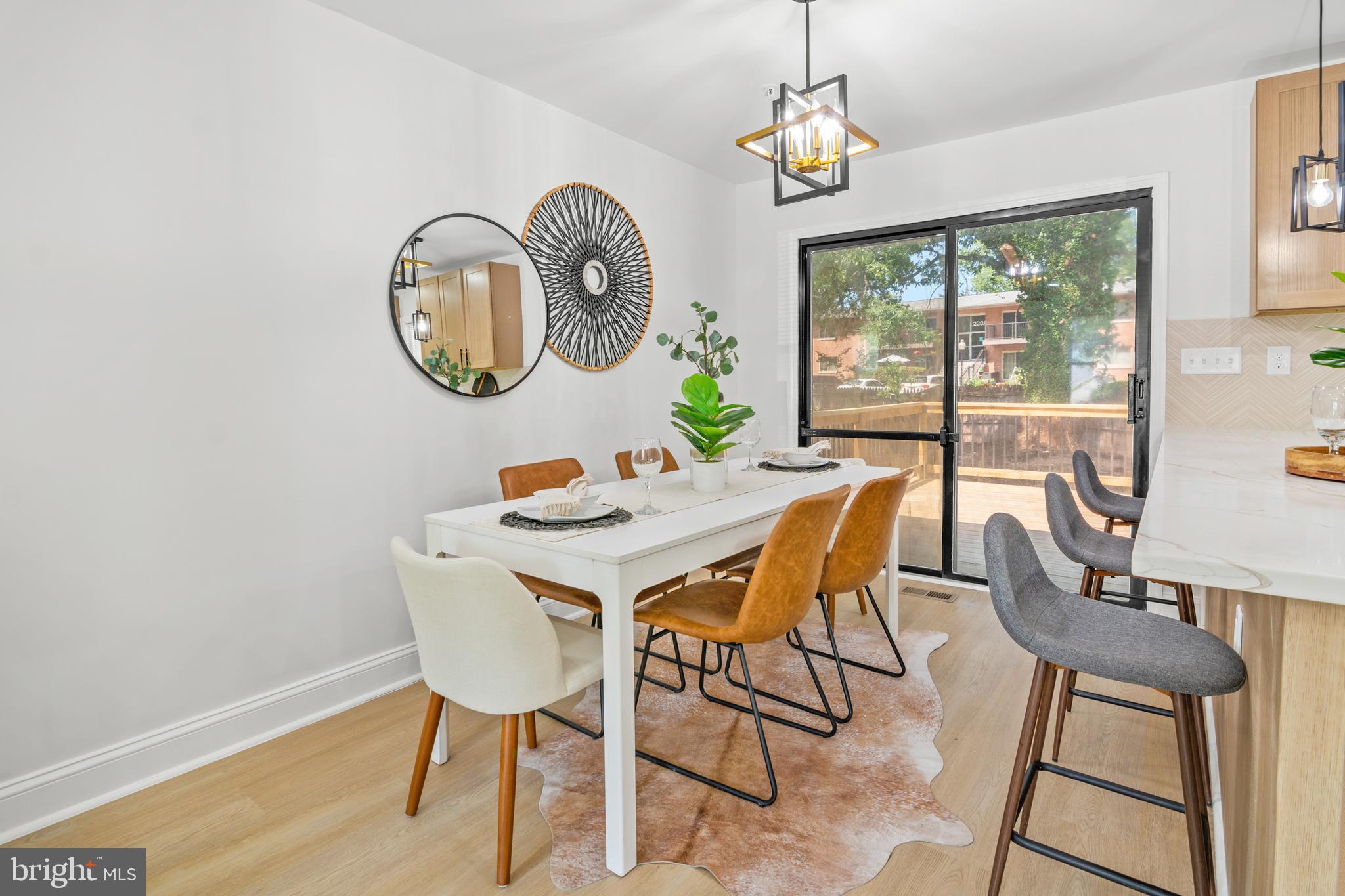 KNIGHTSBRIDGE - Residential