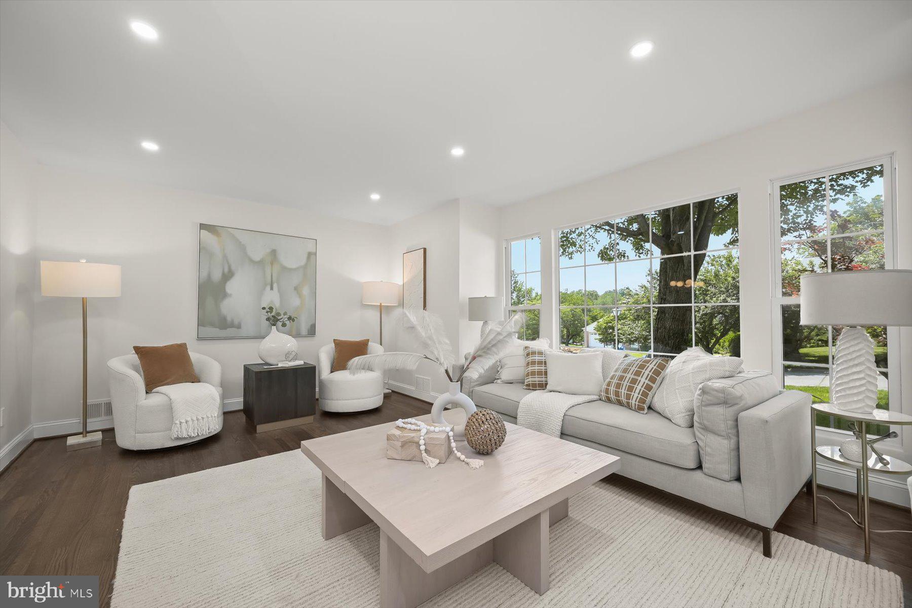 FOX HILLS - Residential
