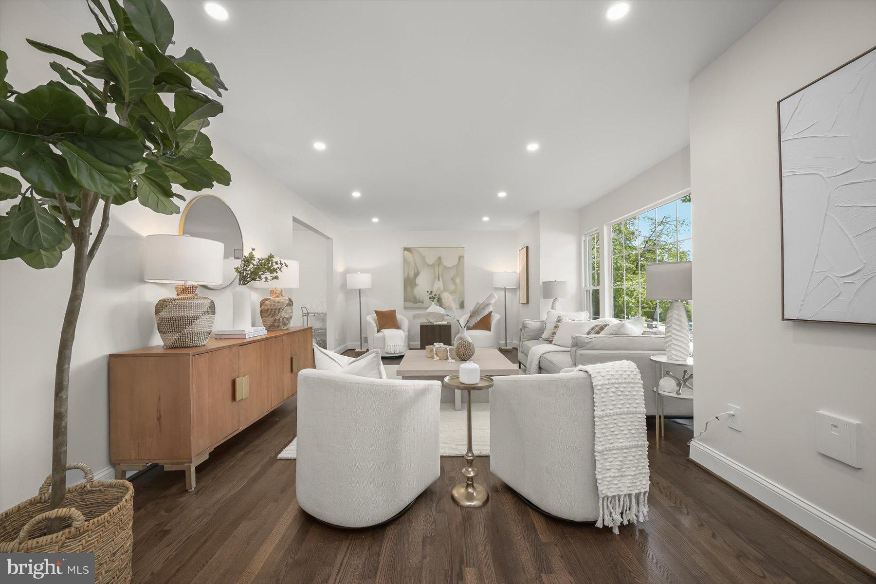 FOX HILLS - Residential