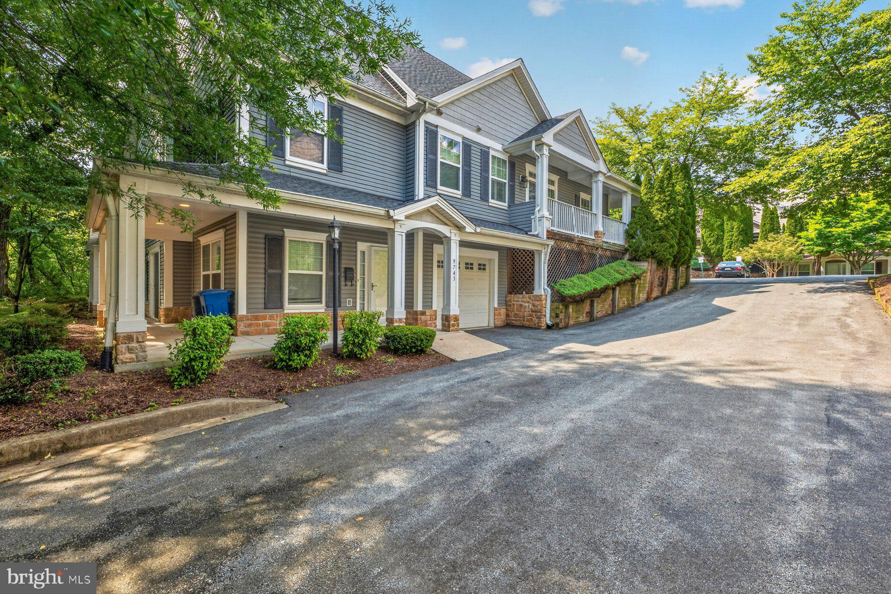 MEADOW RIDGE VILLAS CODM - Residential