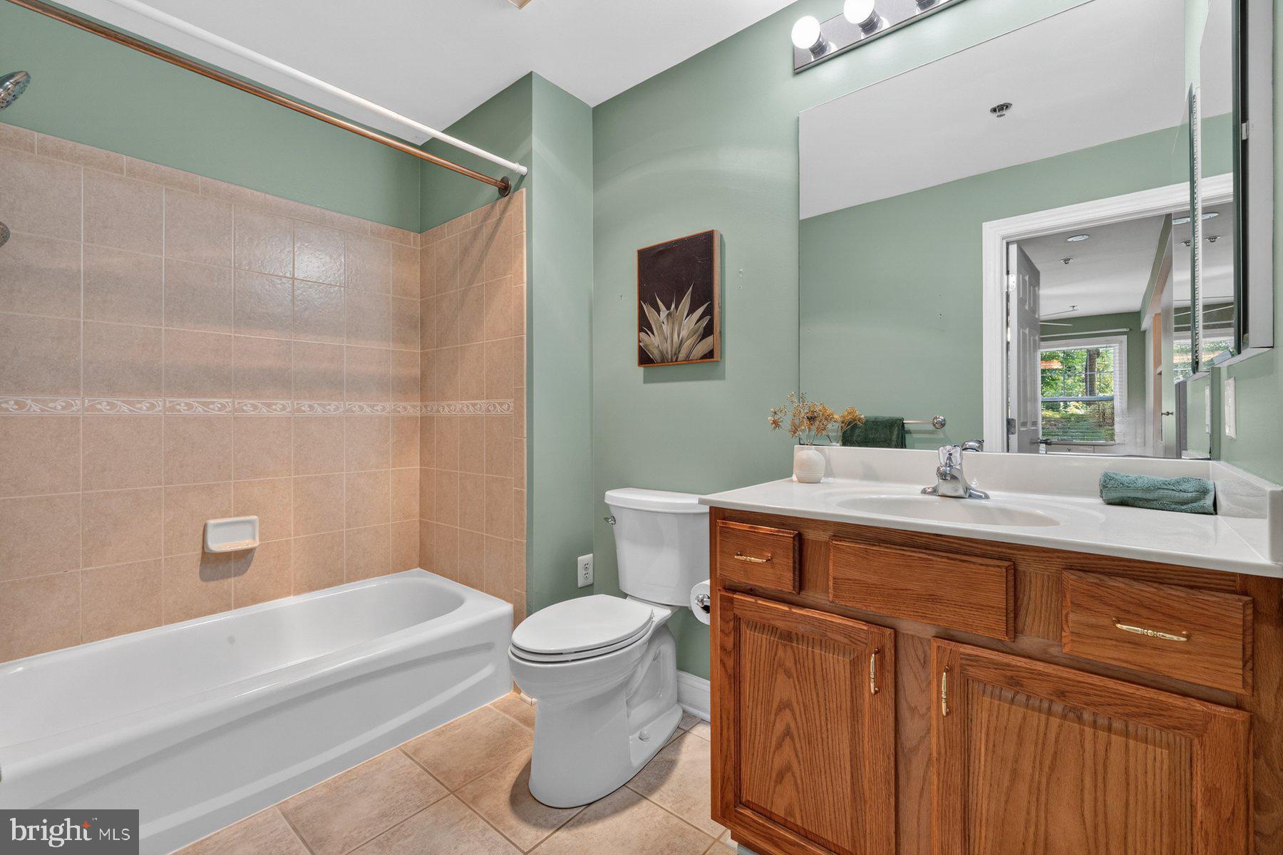 MEADOW RIDGE VILLAS CODM - Residential