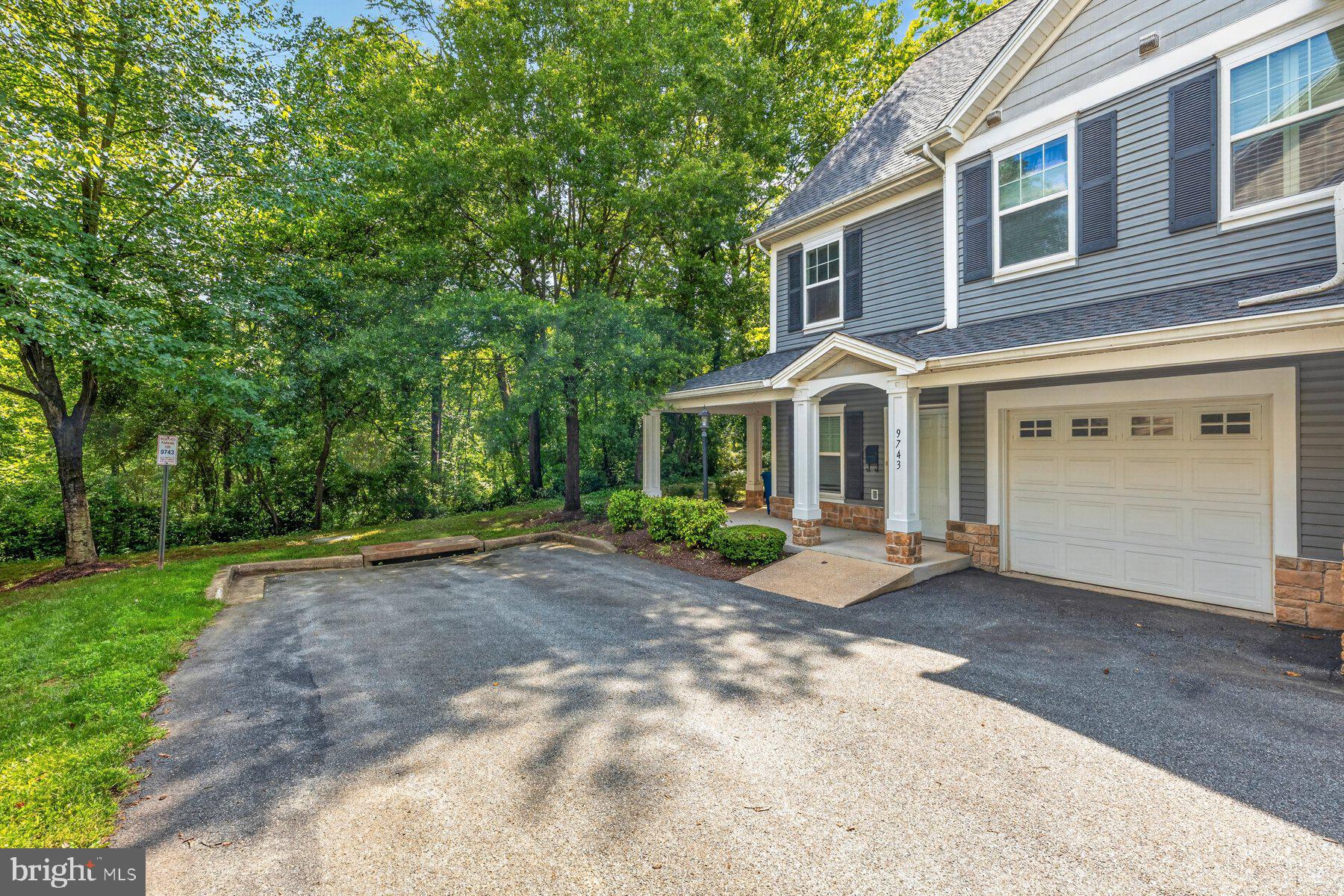 MEADOW RIDGE VILLAS CODM - Residential