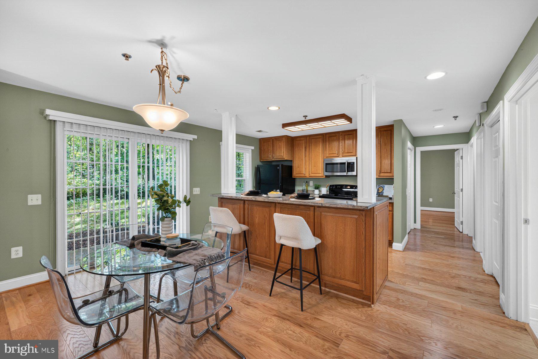 MEADOW RIDGE VILLAS CODM - Residential