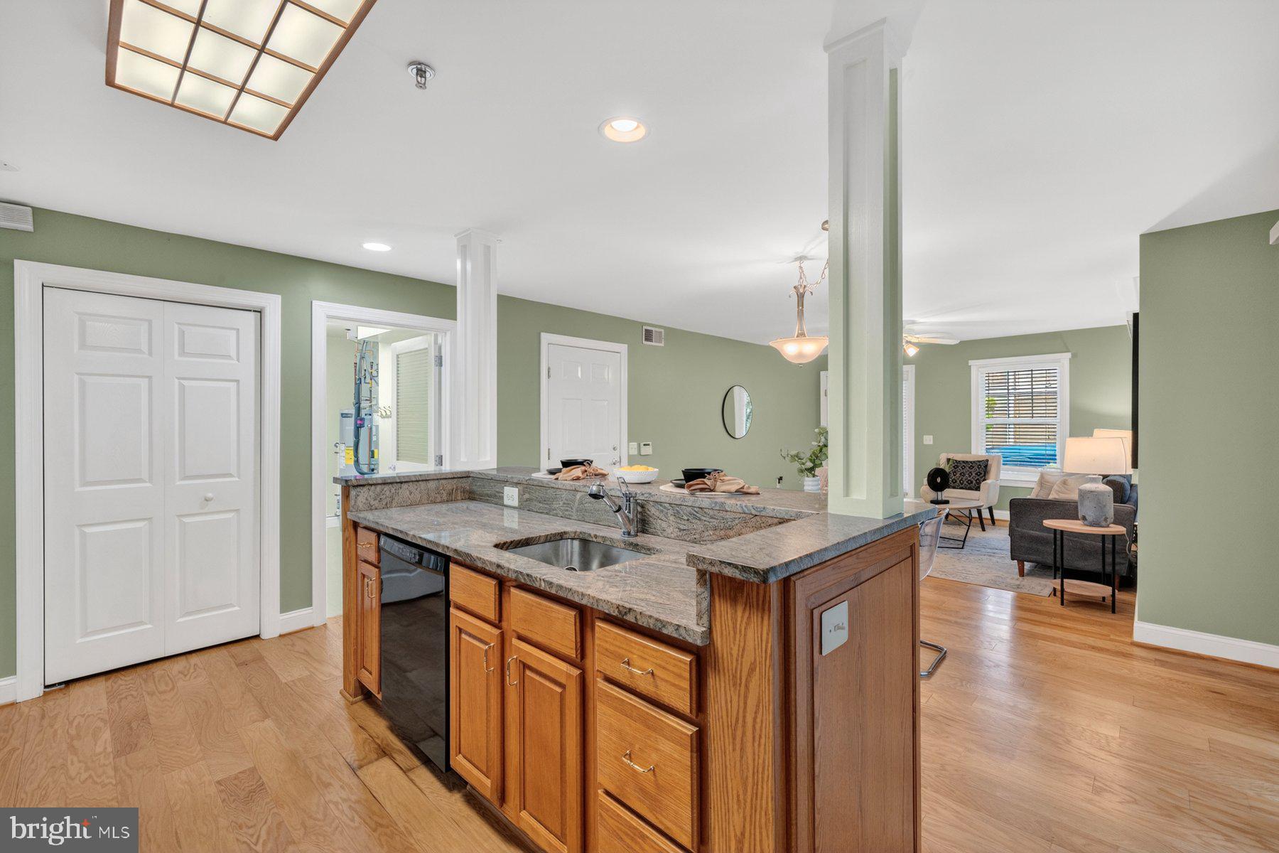 MEADOW RIDGE VILLAS CODM - Residential