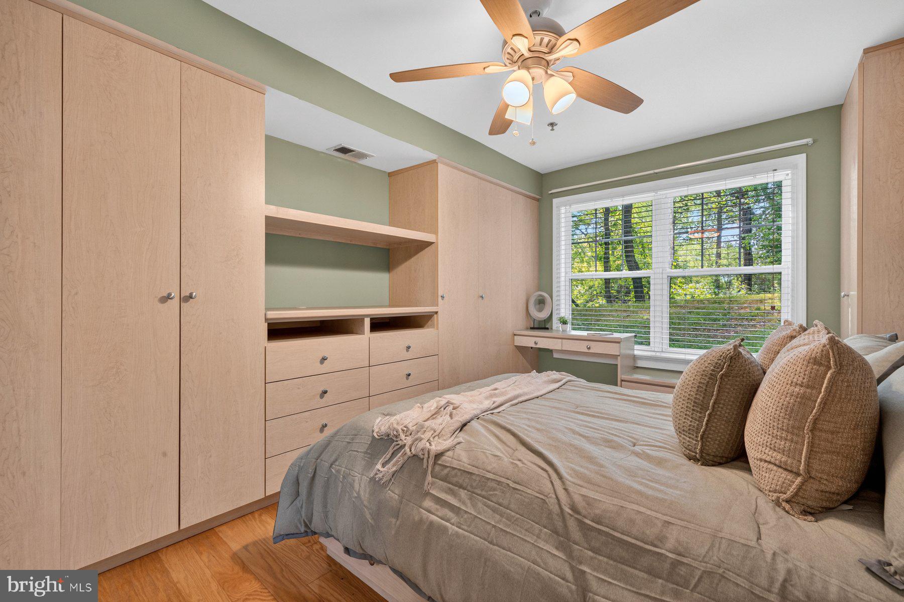 MEADOW RIDGE VILLAS CODM - Residential