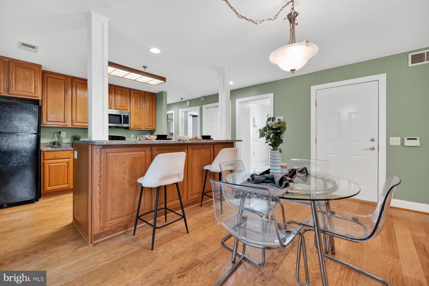 MEADOW RIDGE VILLAS CODM - Residential