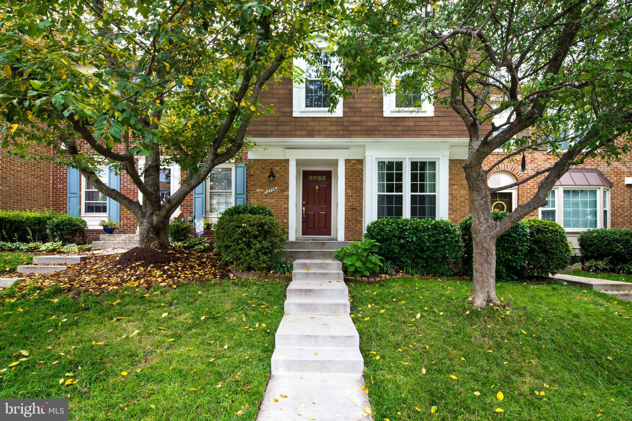 Super clean and ready for you! So many updates! Granite counters, stainless steel appliances, ceramic tile kitchen floor. New kitchen faucet. New heat pump 2012! Newer (2010/2011) Kenmore washer/dryer, newer Excaliber windows (2010), newer roof (2010), completely replumbed with PVC (no poly!). Updated bathrooms, spacious rec room with cozy fireplace! Backs to open area, not cramped! Curb appeal!