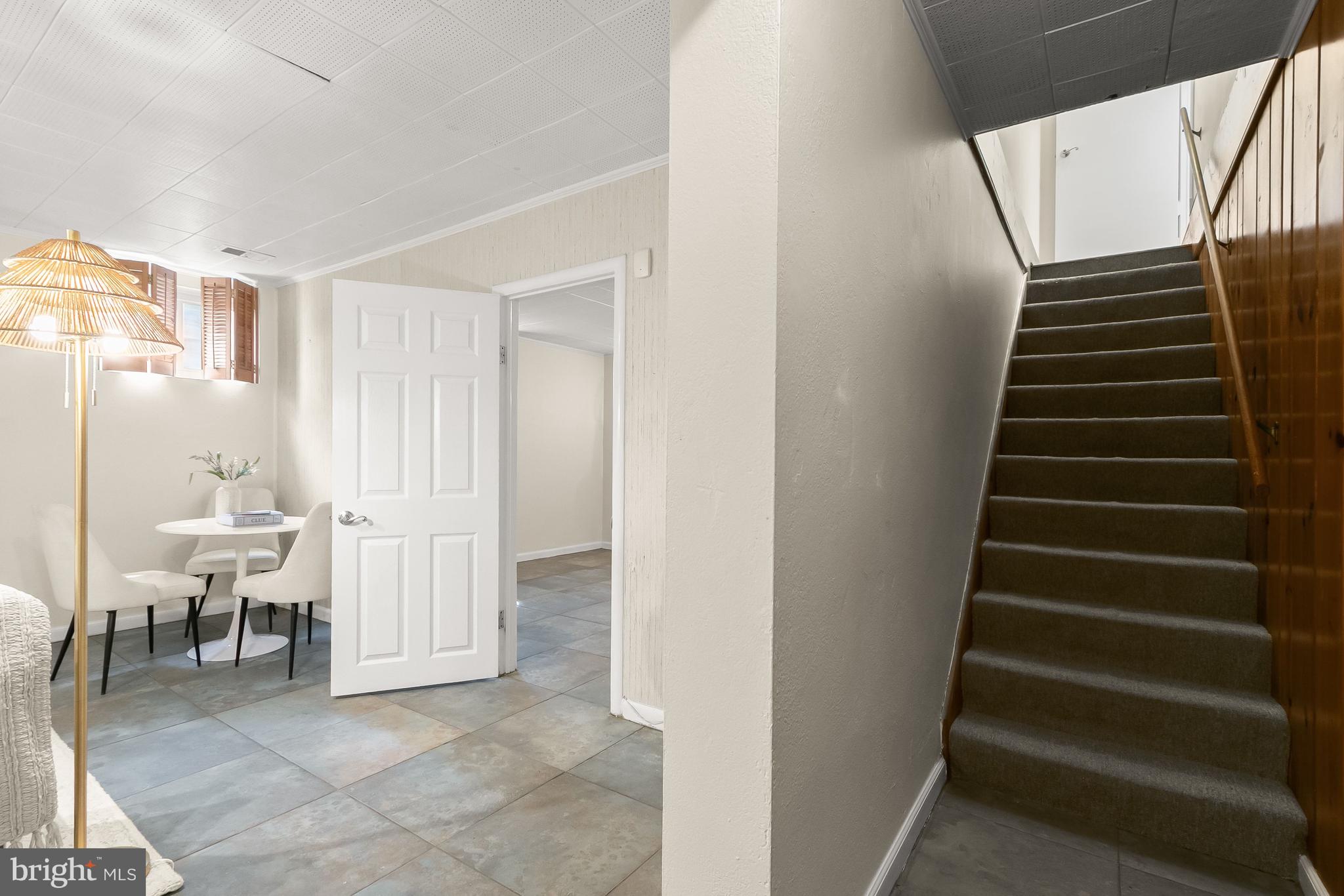 SOMERSET - Residential