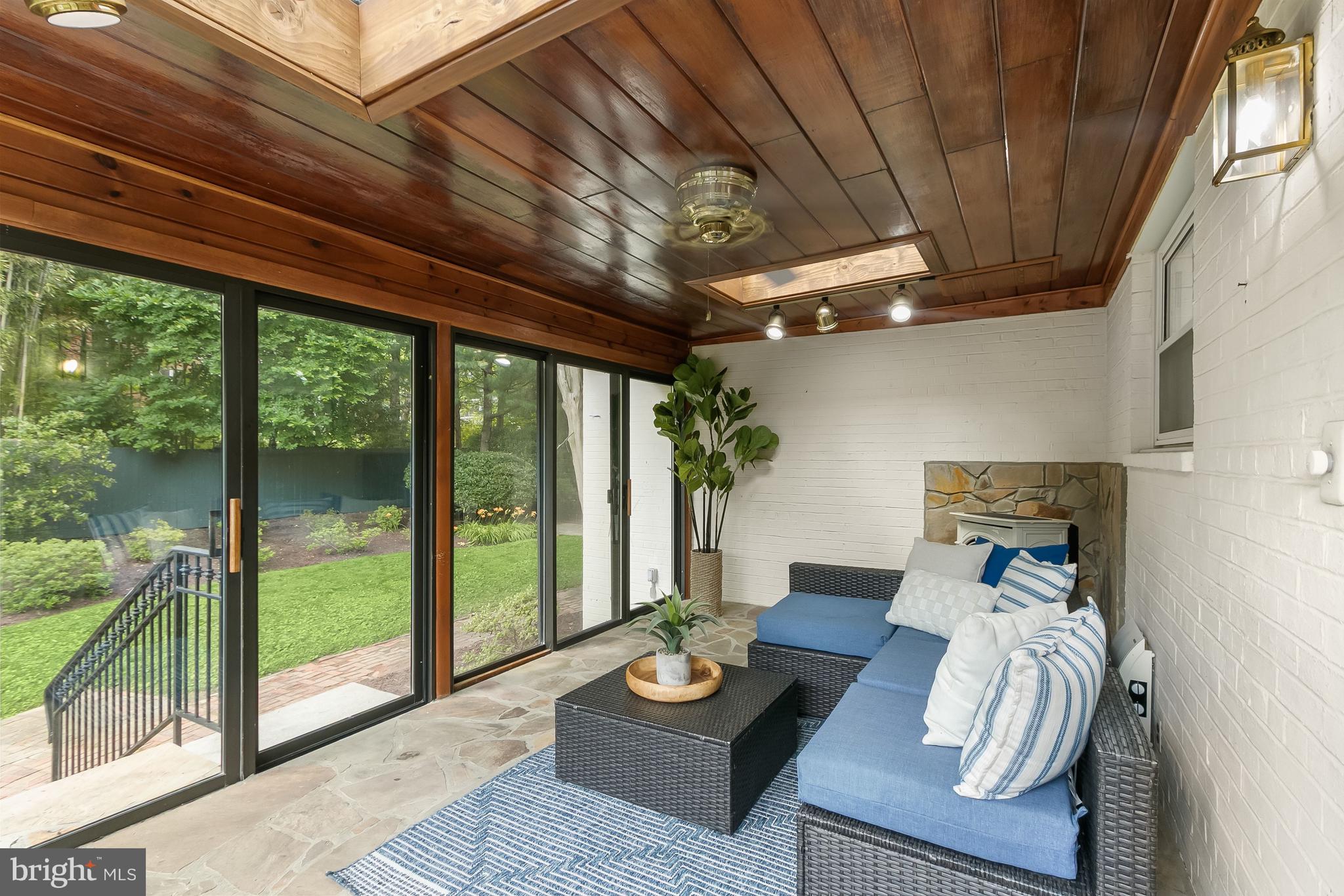 SOMERSET - Residential