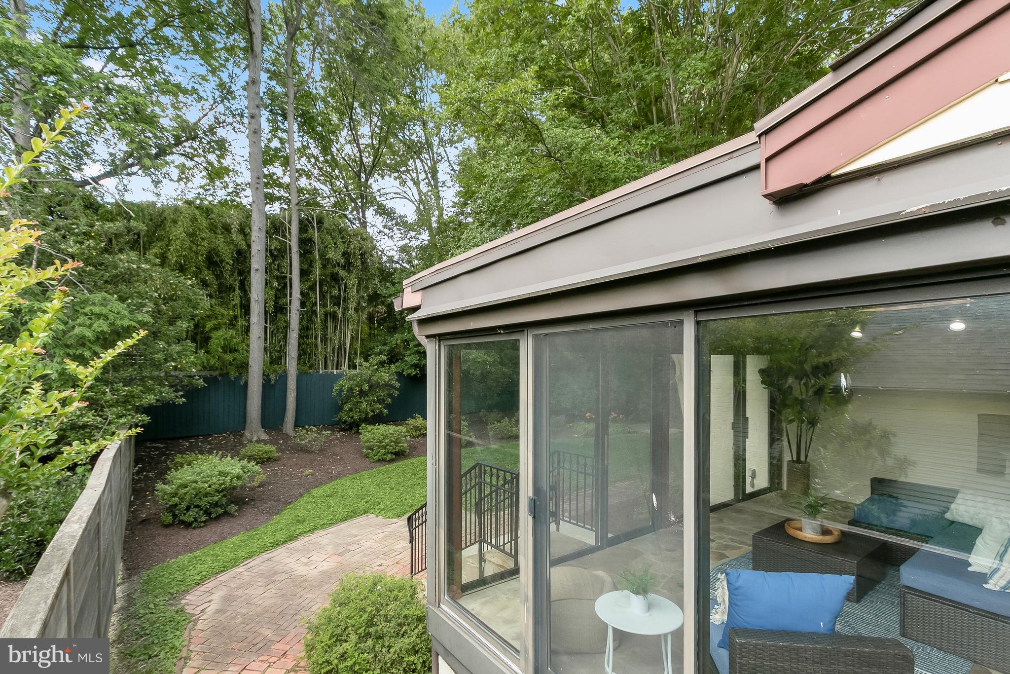 SOMERSET - Residential