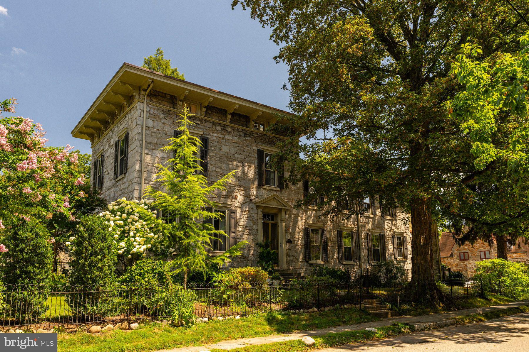 CHESTNUT HILL - Residential