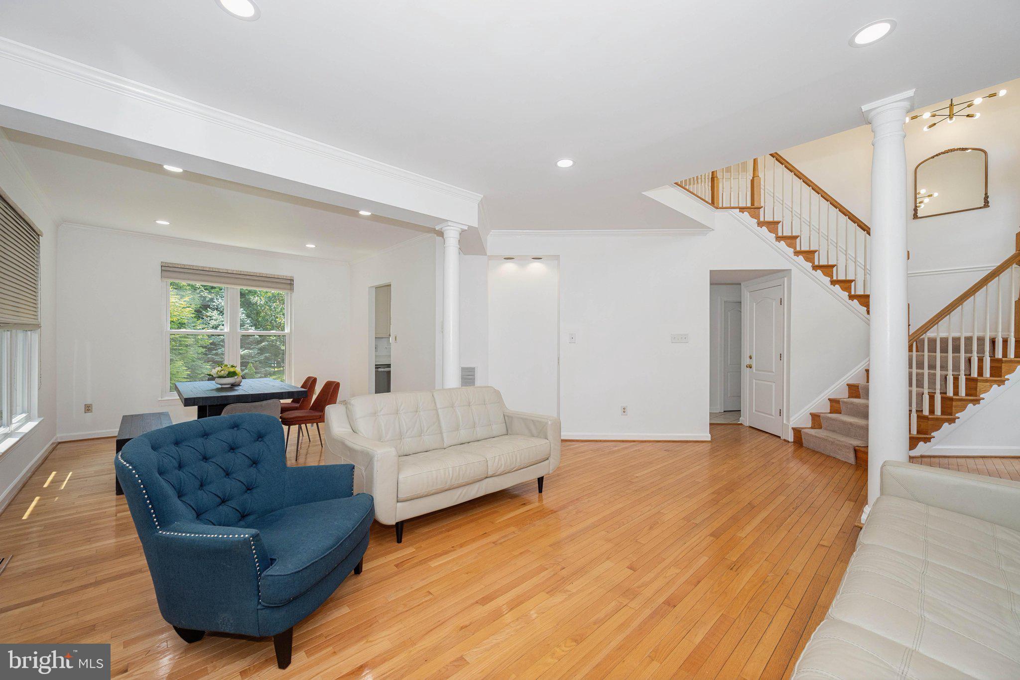 CEDAR MANOR - Residential