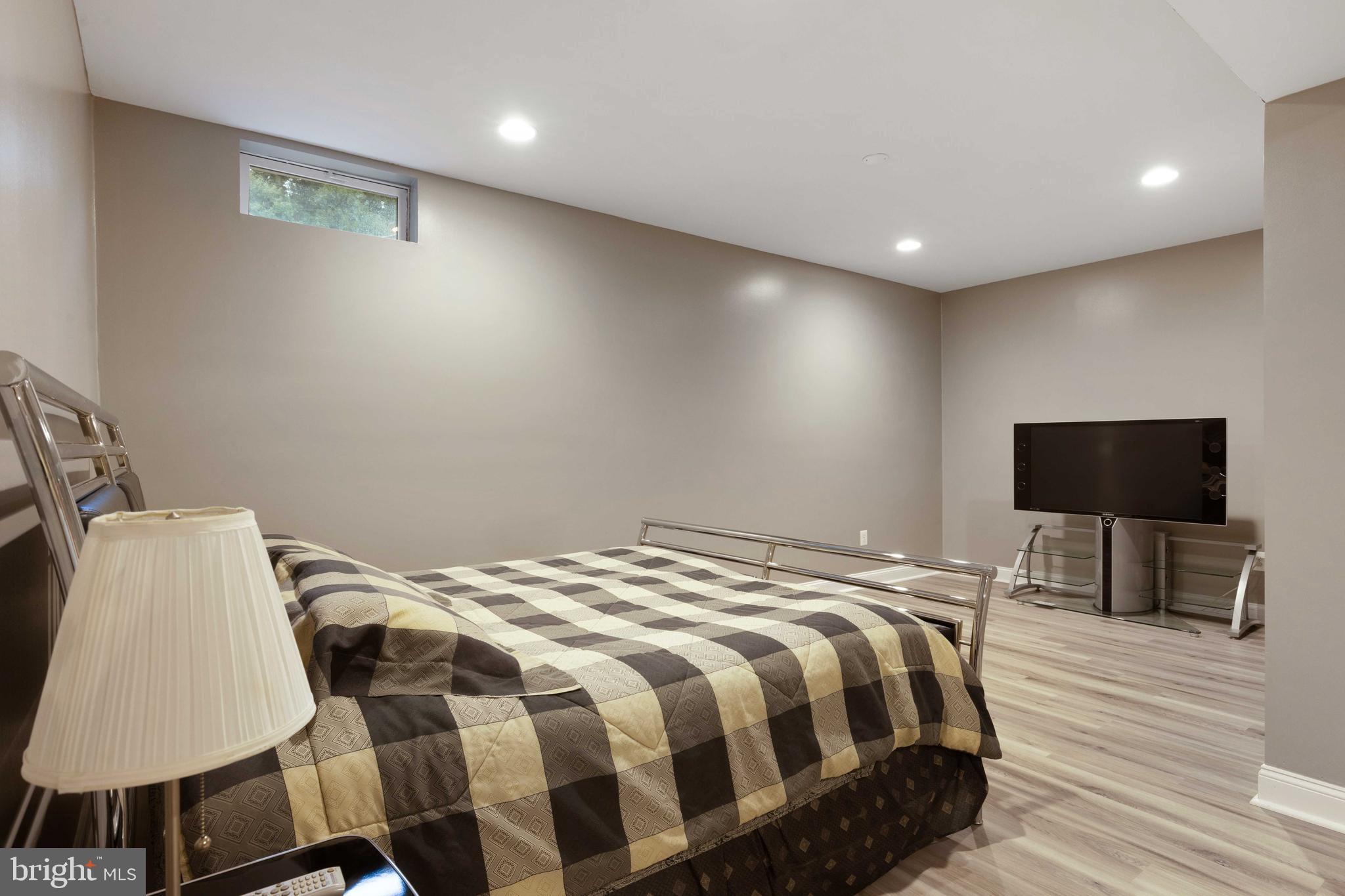 GREENSPRING AT COMPASS POINTE - Residential
