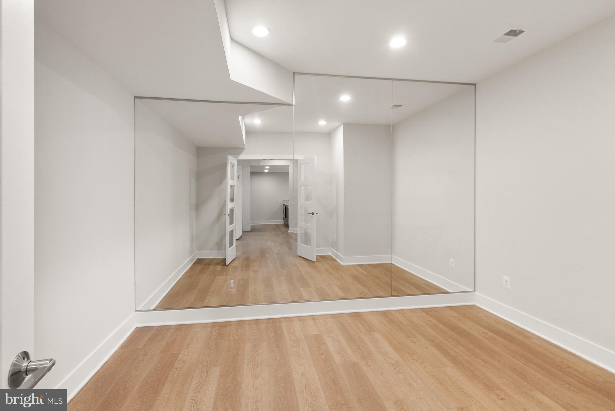 PARK GROVE - Residential