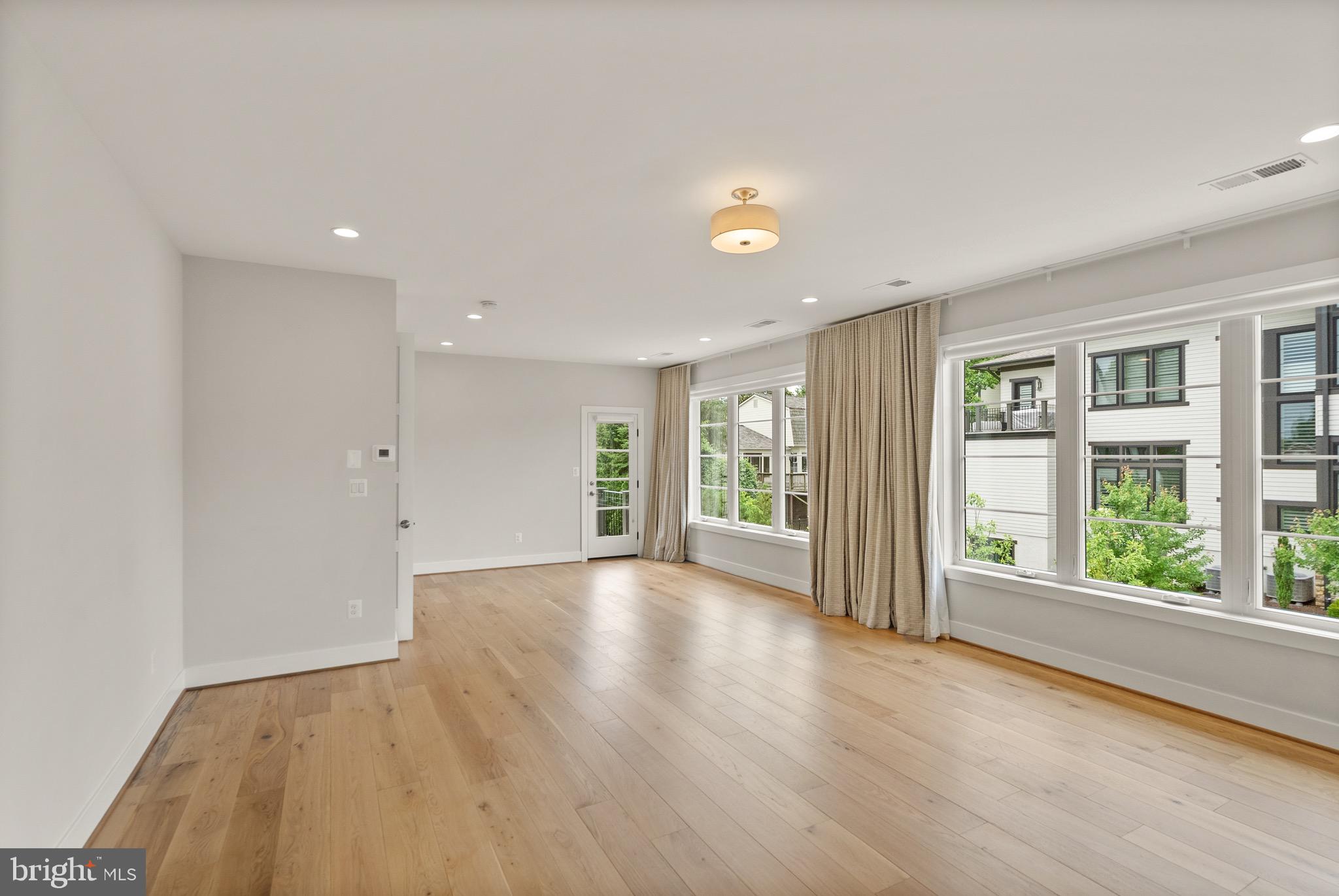 PARK GROVE - Residential